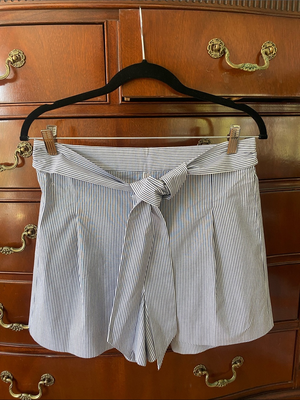 J by J Crew High-Waist Striped Tie-Belt Women’s Shorts - Black/White